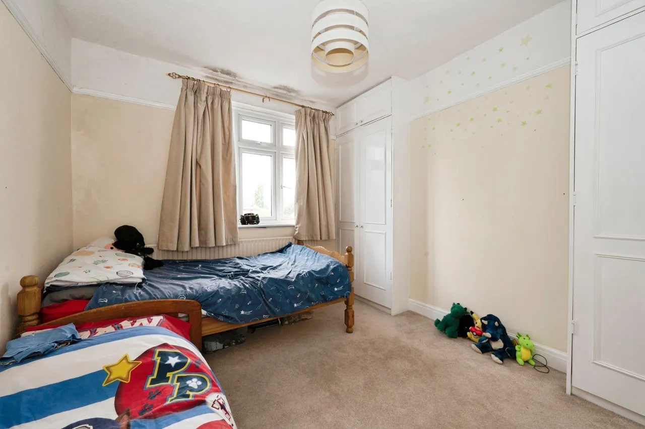 Longfellow Road, Worcester Park, KT4, photo 8