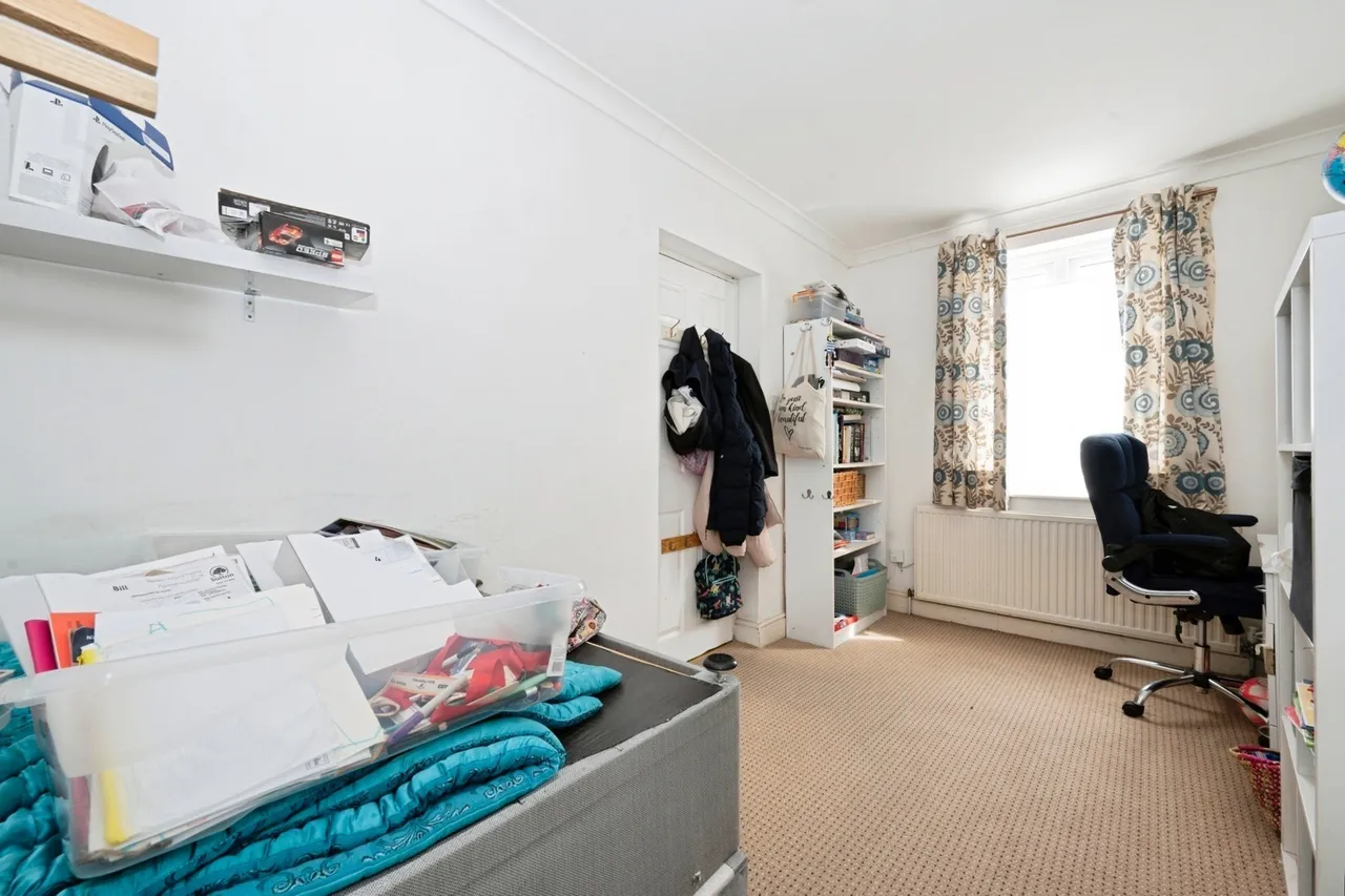 Longfellow Road, Worcester Park, KT4, photo 5