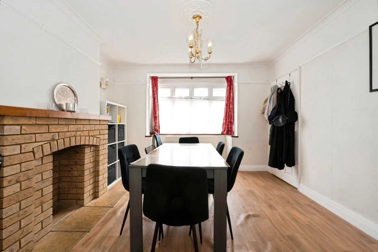 Longfellow Road, Worcester Park, KT4, photo 15