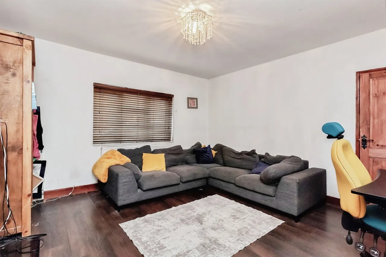 Halford Street, Thrapston, NN14, photo 7