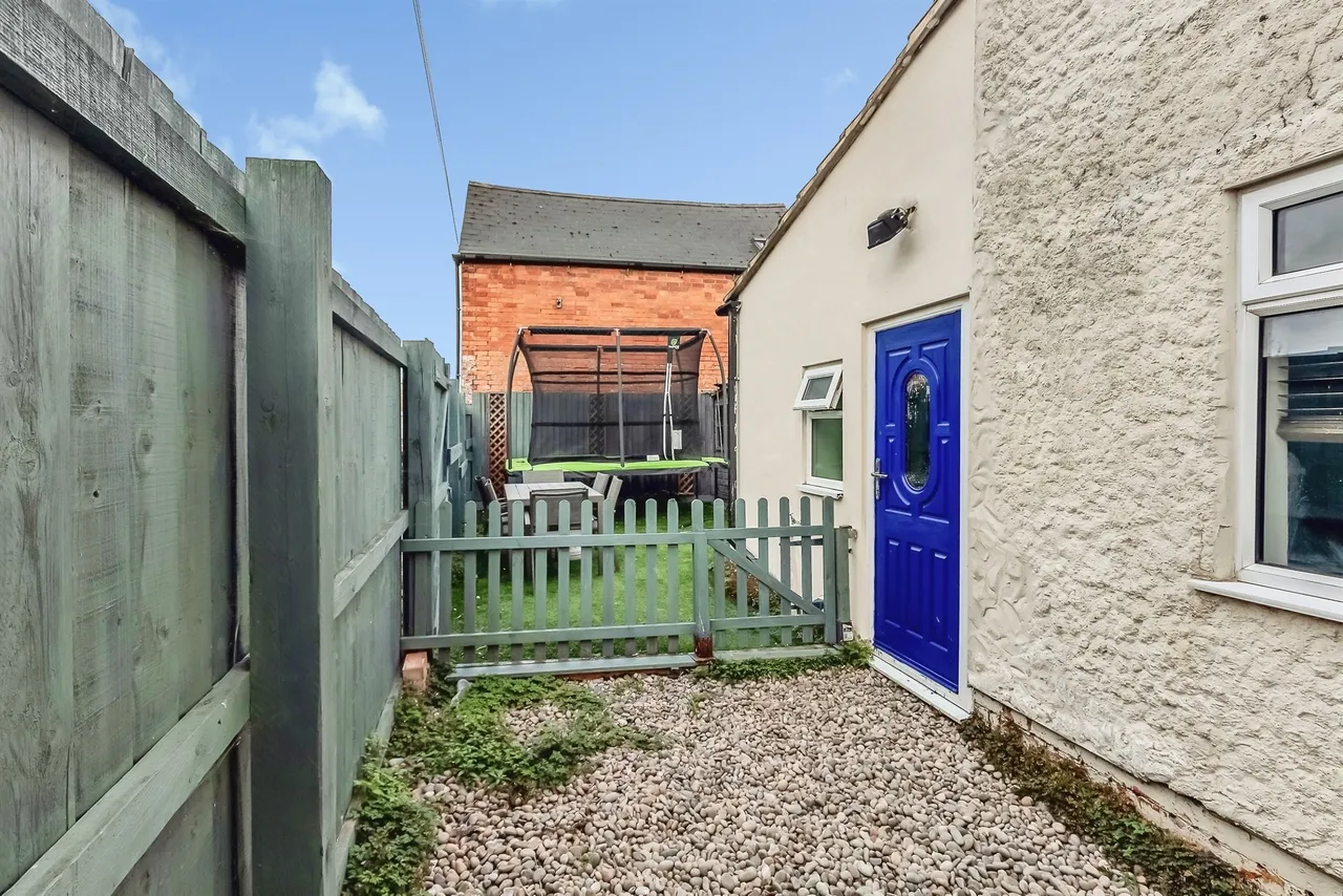 Halford Street, Thrapston, NN14, photo 22