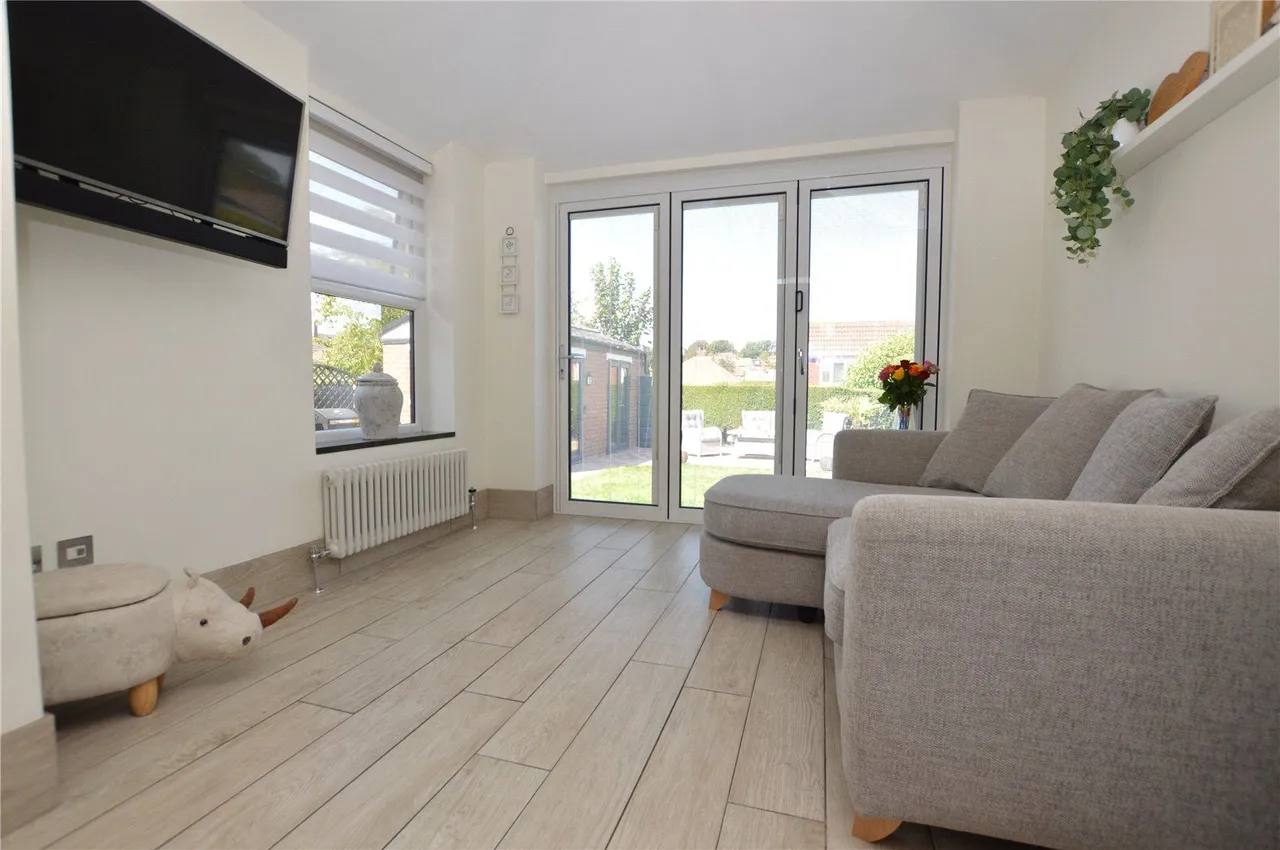 Oulton Lane, Rothwell, LS26, photo 9