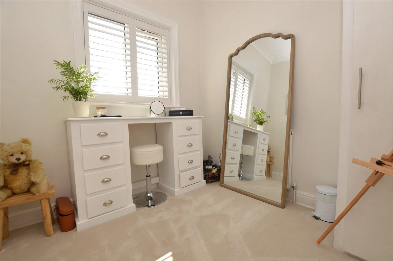 Oulton Lane, Rothwell, LS26, photo 16