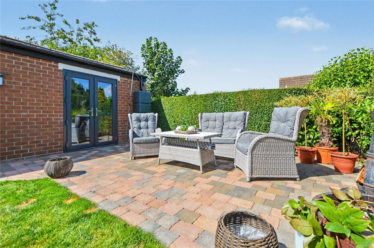 Oulton Lane, Rothwell, LS26, photo 11
