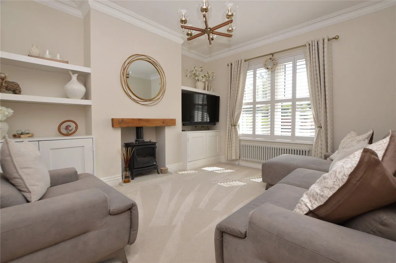 Oulton Lane, Rothwell, LS26, photo 4