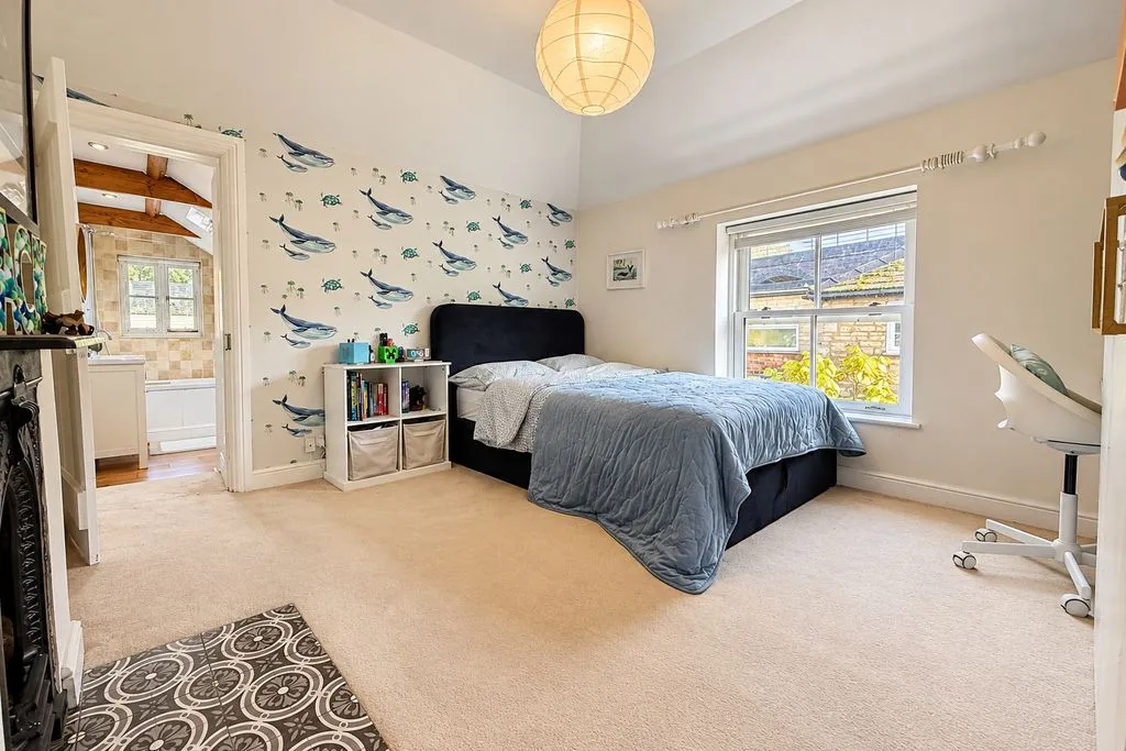 High Street, Little Bytham, NG33, photo 18