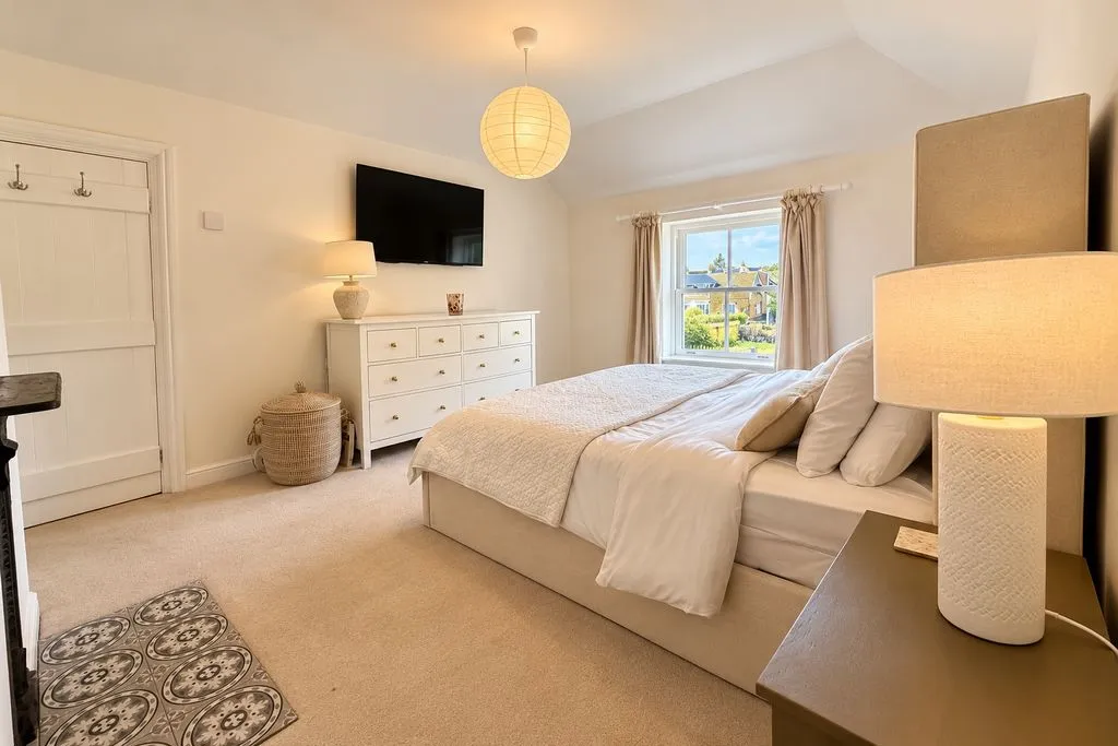 High Street, Little Bytham, NG33, photo 15