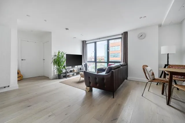 Bath Road, Slough, SL1, photo 2