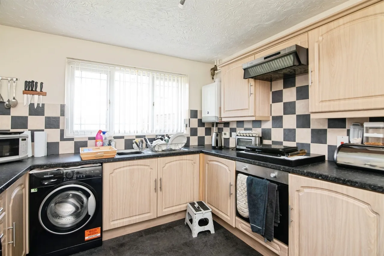Standbridge Way, Tipton, DY4, photo 8