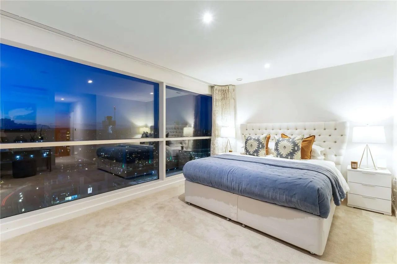 Imperial Point, The Quays, M50, photo 27