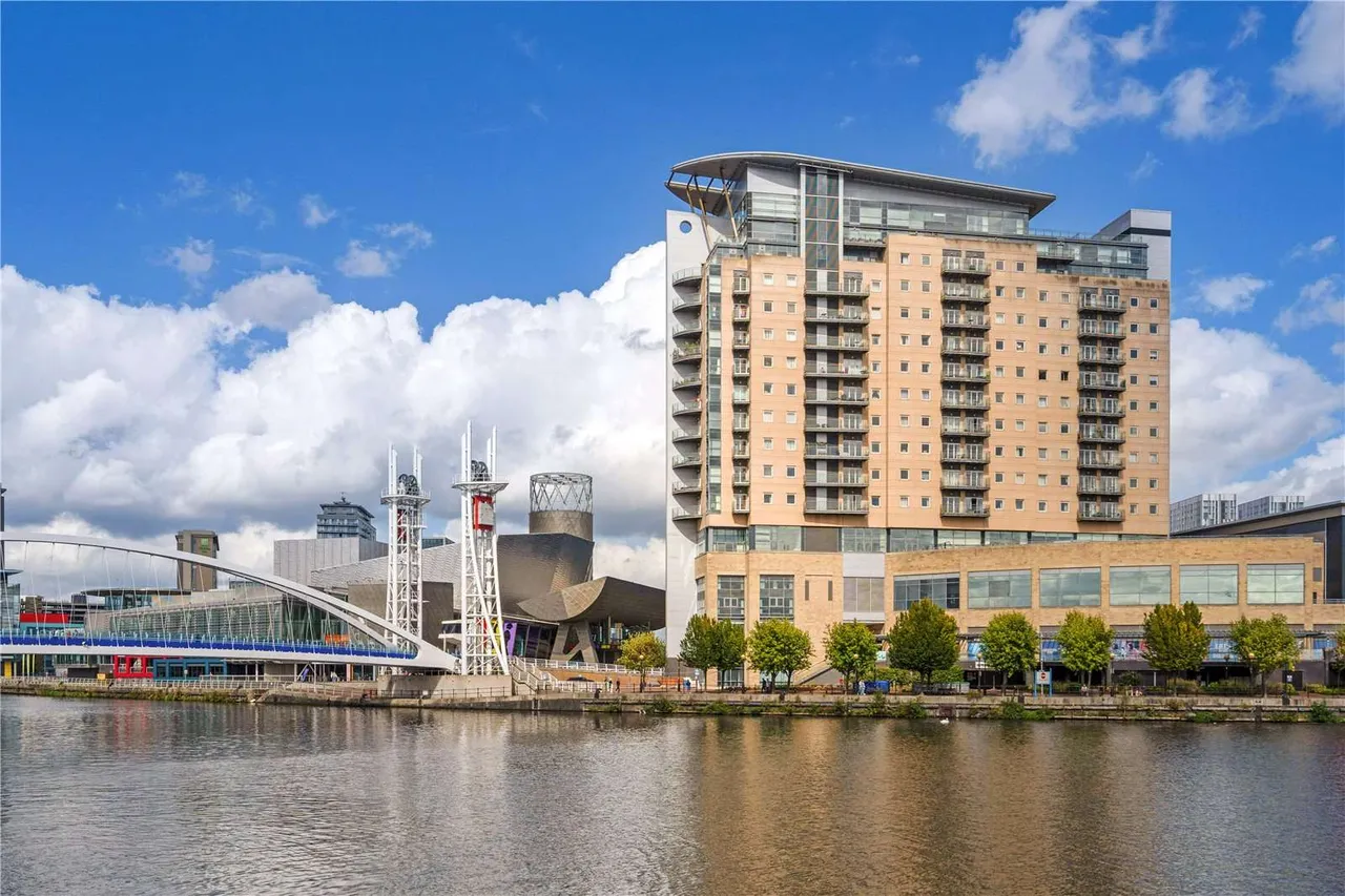 Imperial Point, The Quays, M50, photo 29