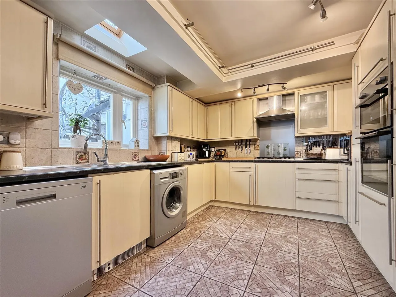 Mount Pleasant Road, Brixham, photo 6