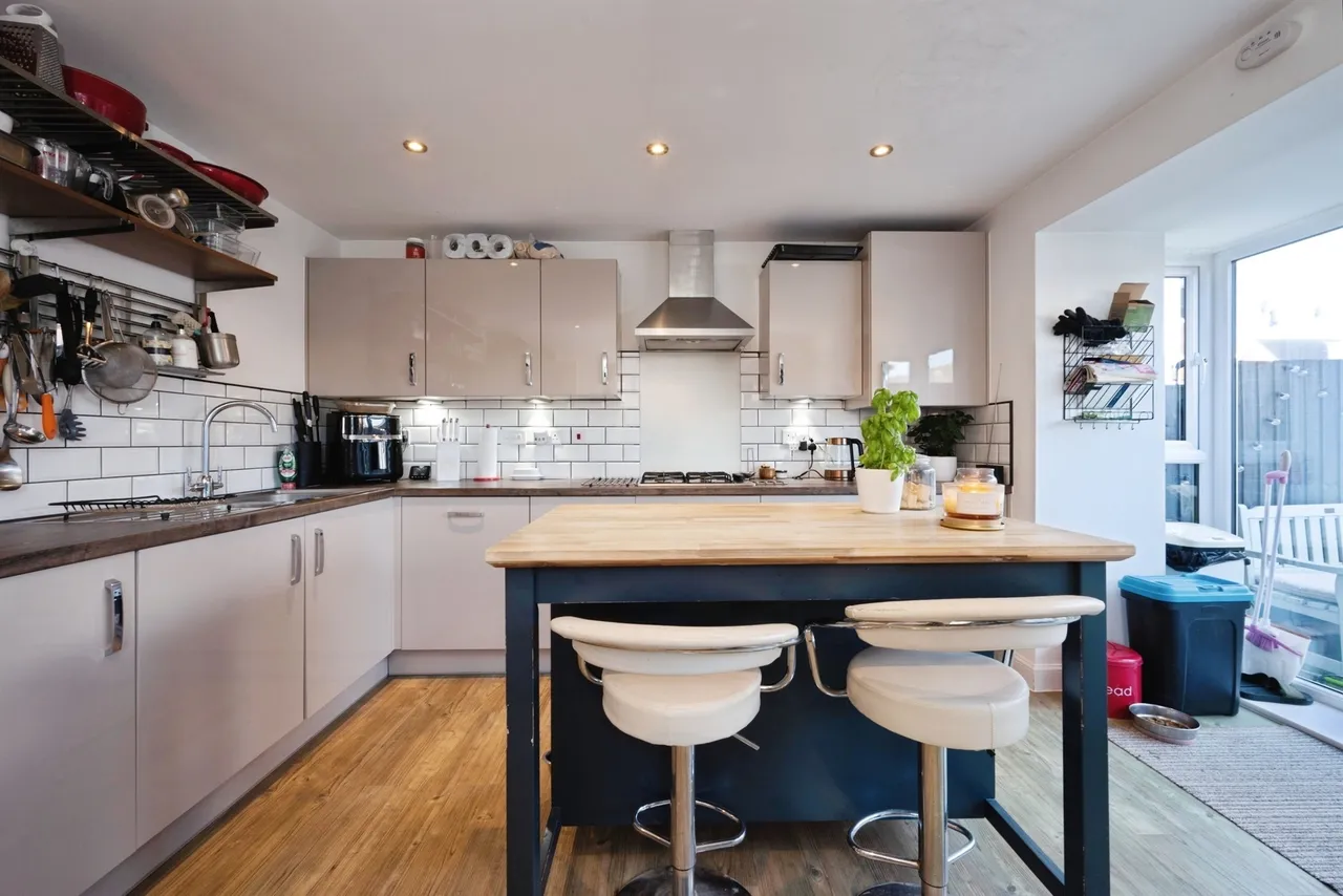 Ellesmere Gardens, Great Denham, Bedford, photo 8