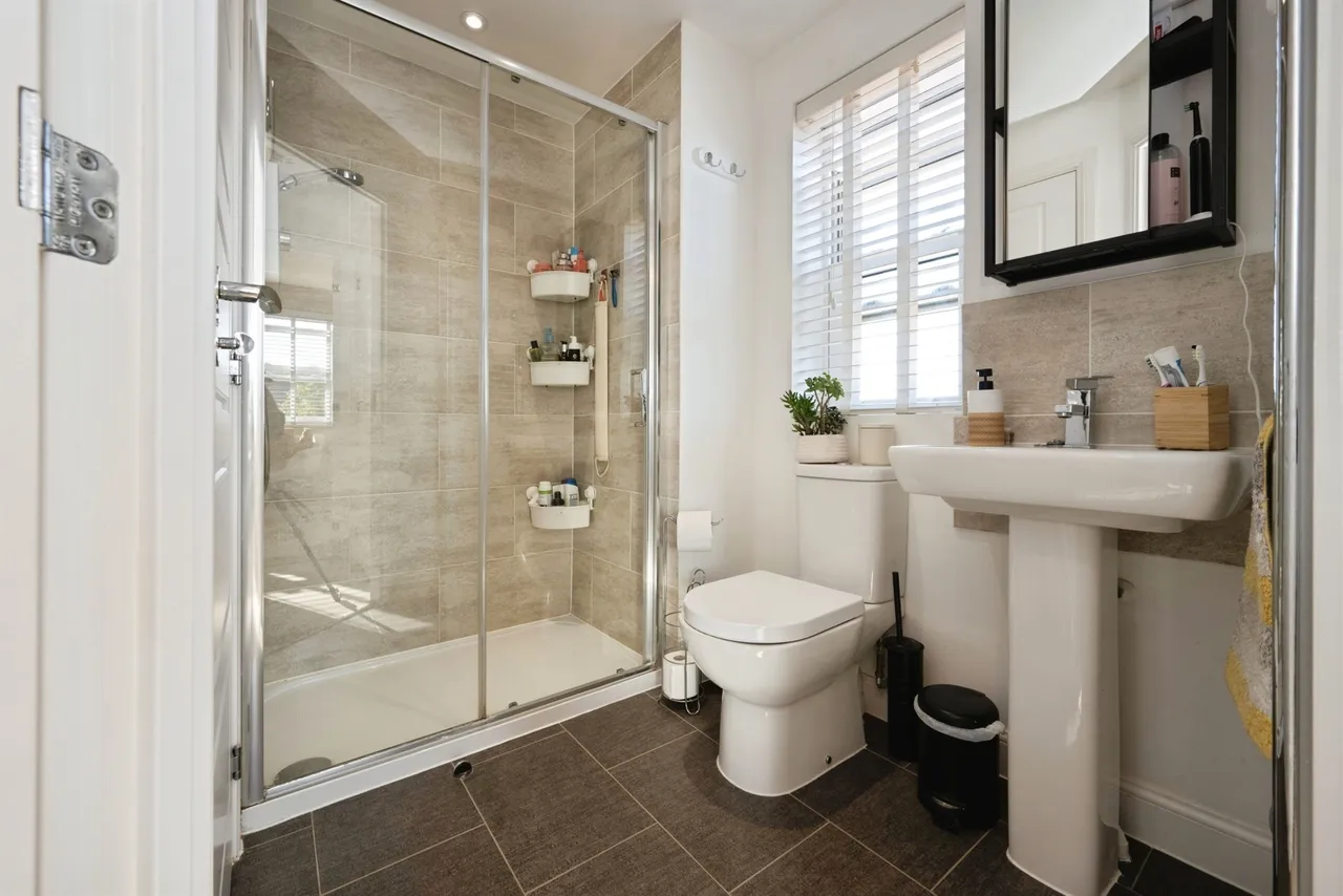 Ellesmere Gardens, Great Denham, Bedford, photo 9