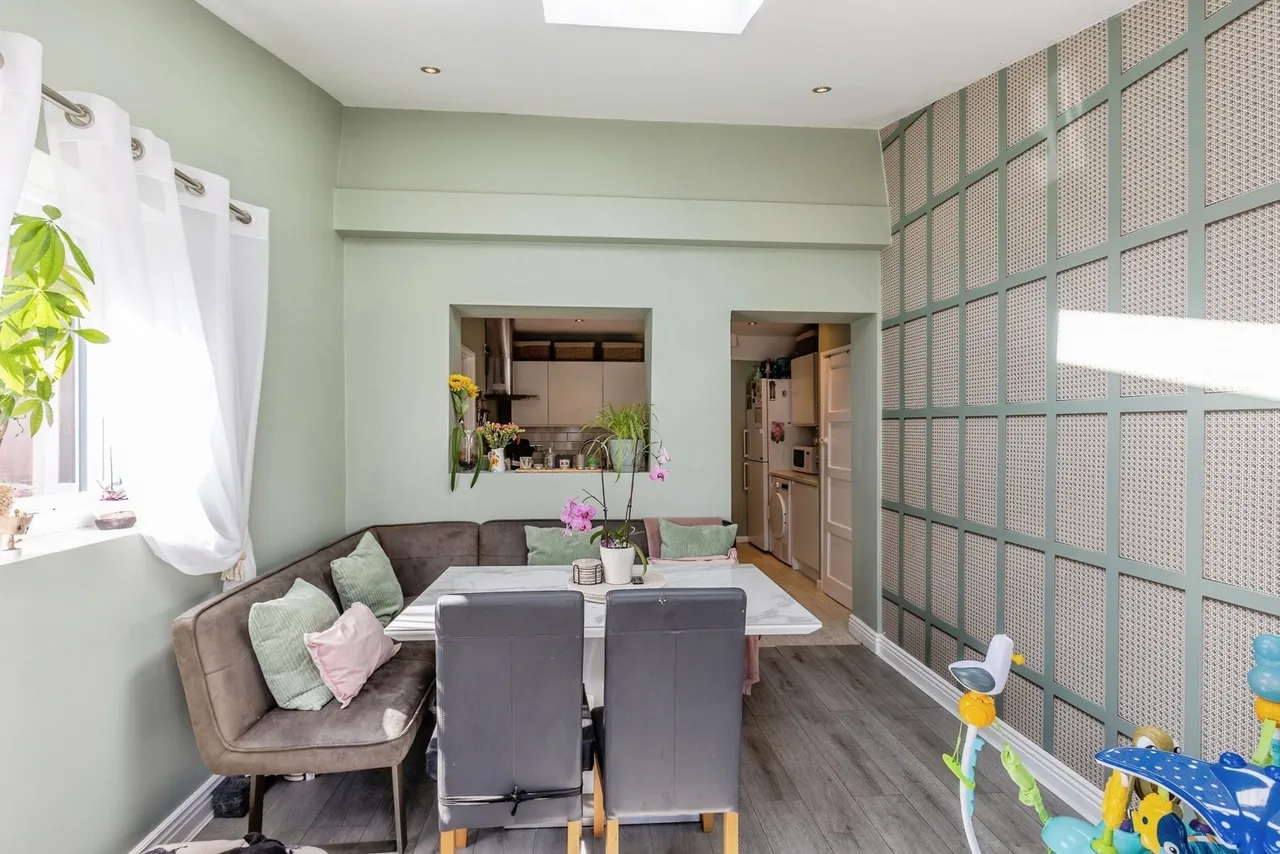 Coleshill Drive, BRISTOL, Avon, BS13, photo 10