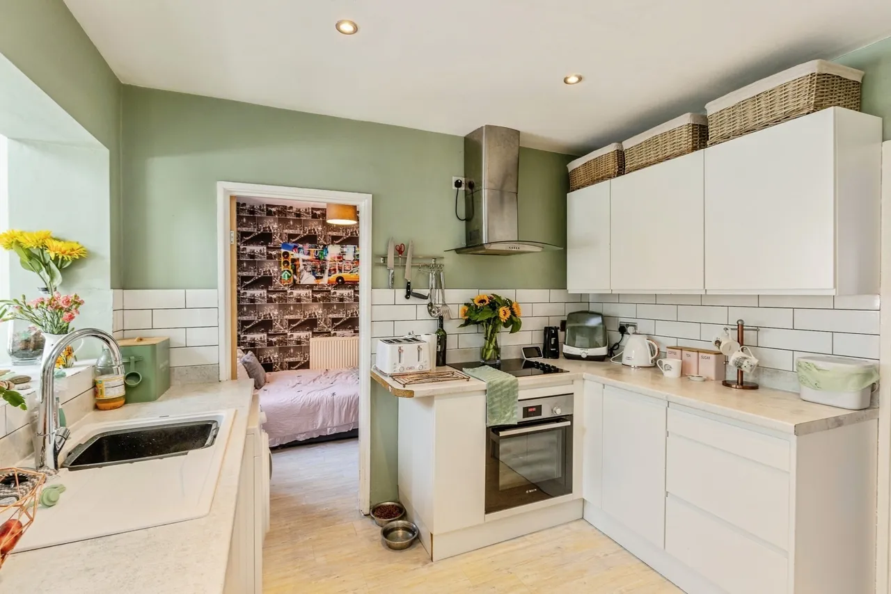 Coleshill Drive, BRISTOL, Avon, BS13, photo 5