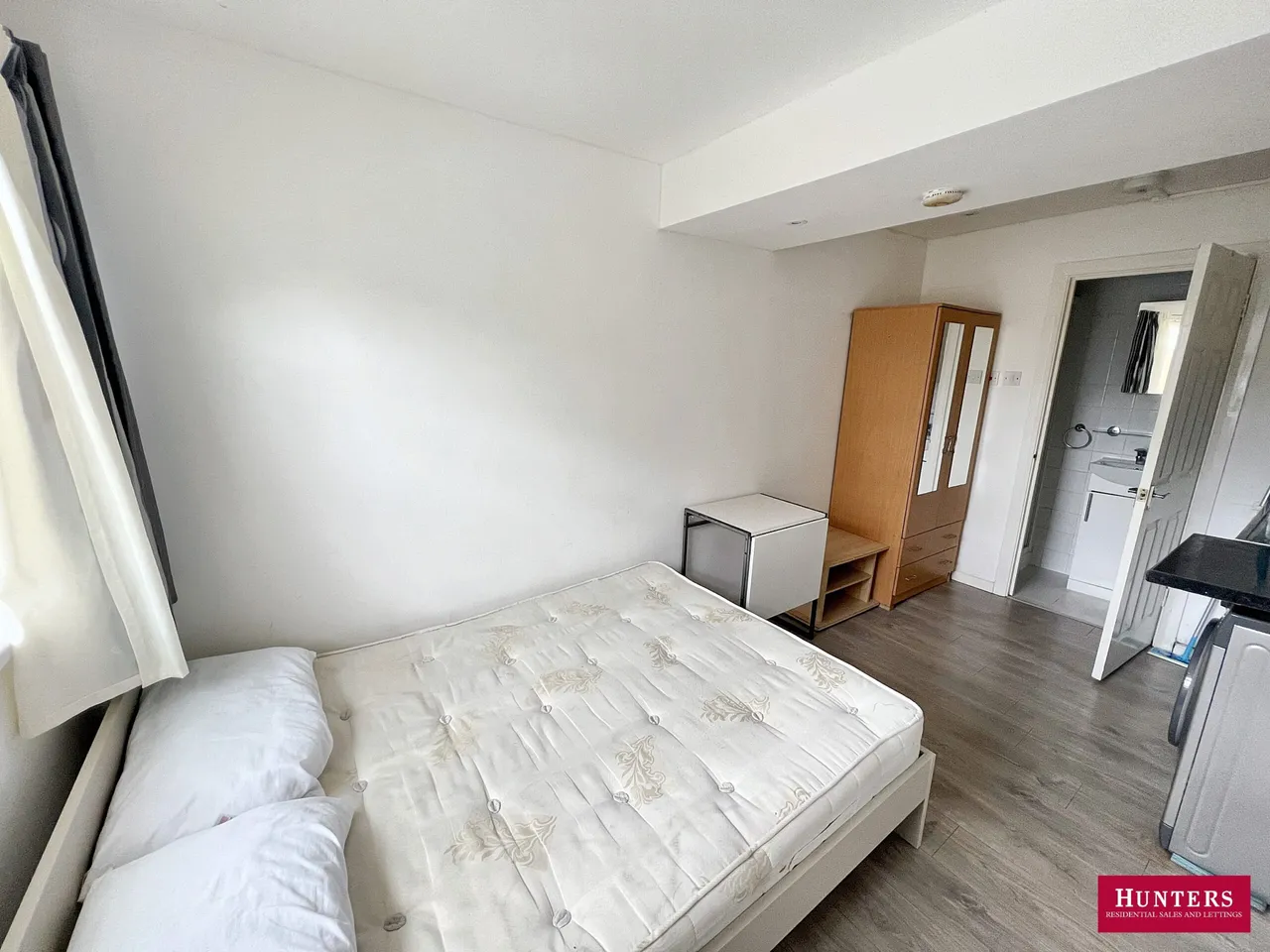 Oxford Gardens, Whetstone, London, Greater London, N20 9AG, photo 16