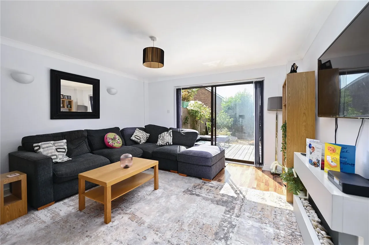 Bridge Mews, Tongham, Farnham, Surrey, GU10 1ER, photo 5