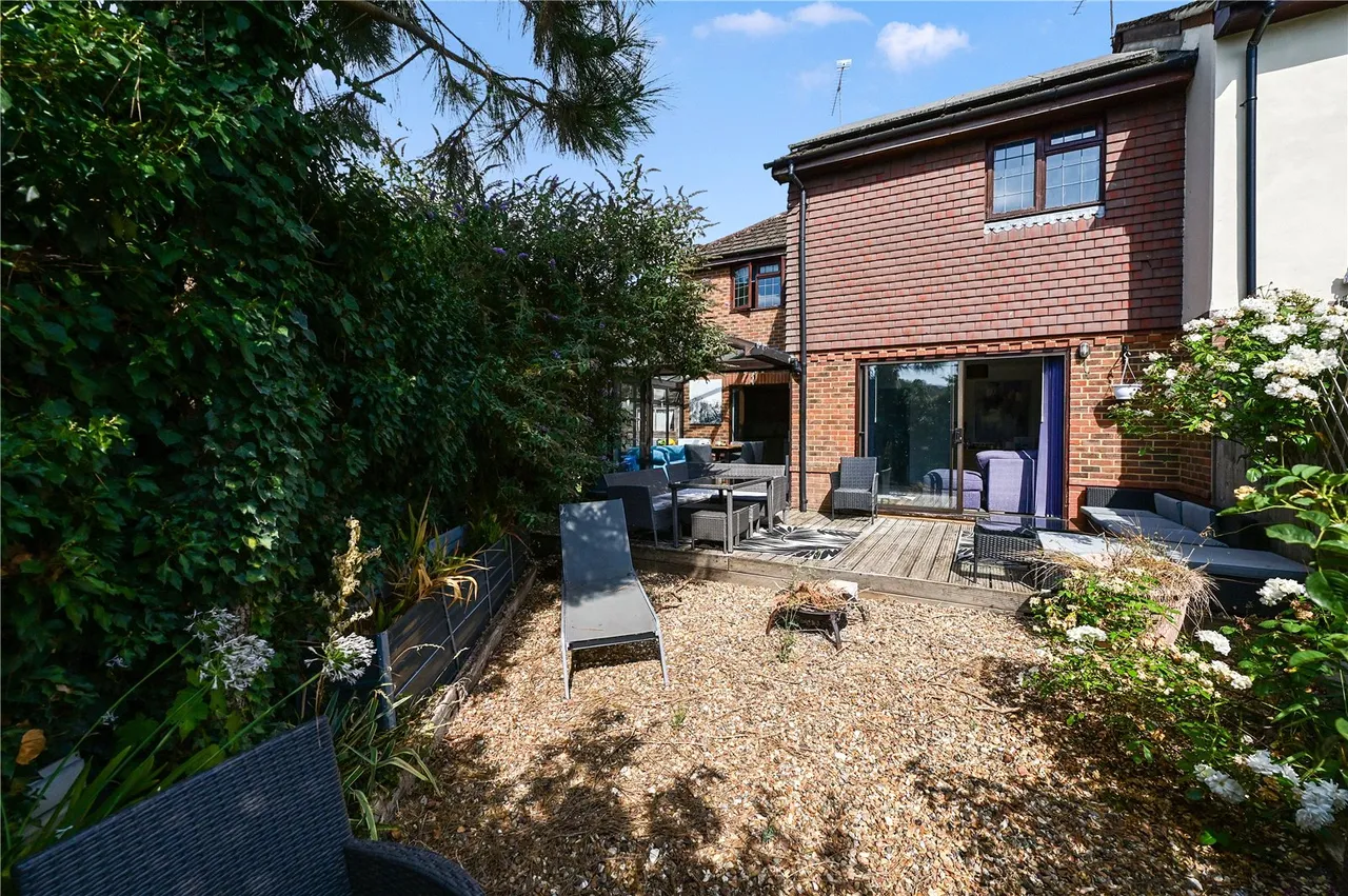 3 bed house for sale — Bridge Mews, Tongham, Farnham, Surrey, GU10 1ER