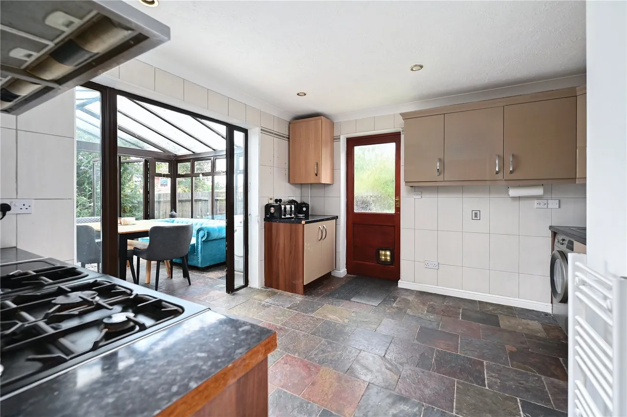Bridge Mews, Tongham, Farnham, Surrey, GU10 1ER, photo 2