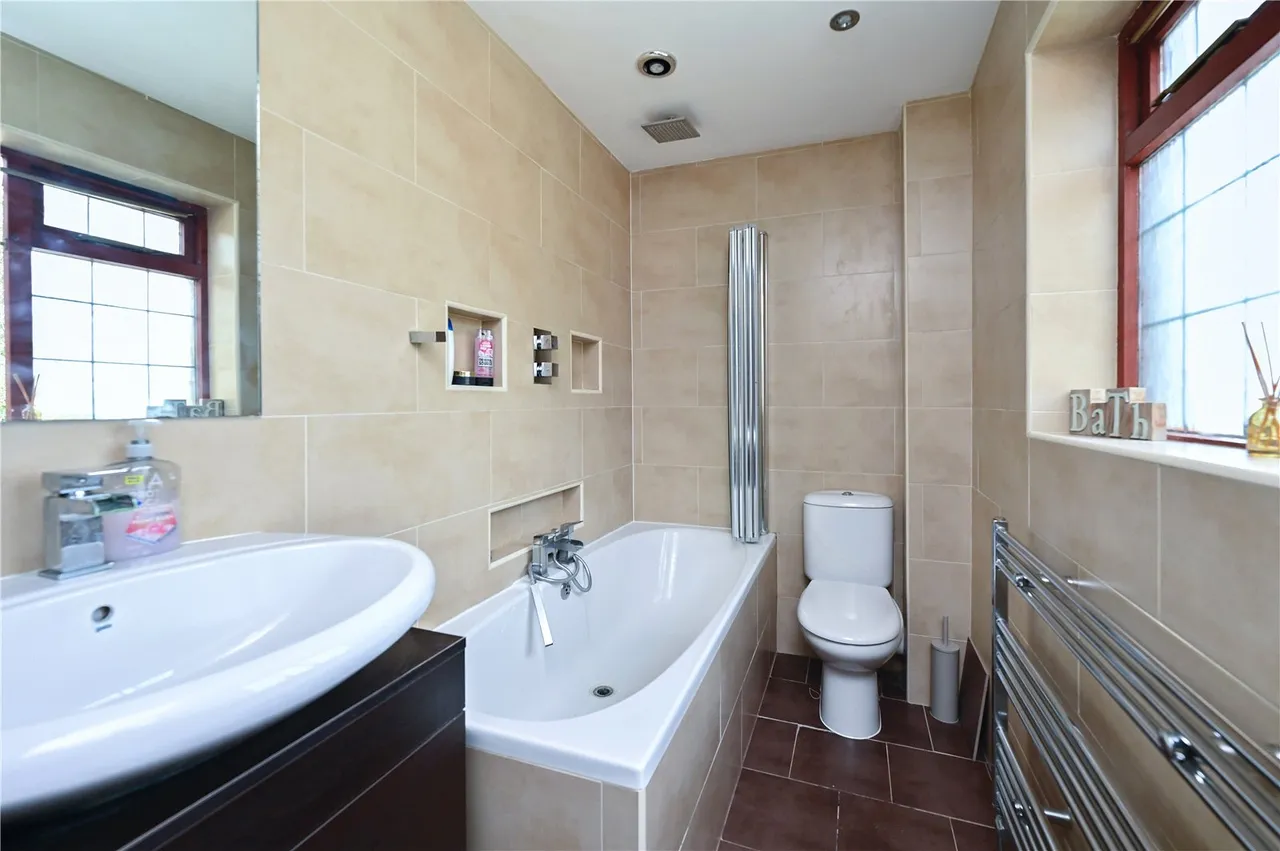 Bridge Mews, Tongham, Farnham, Surrey, GU10 1ER, photo 11
