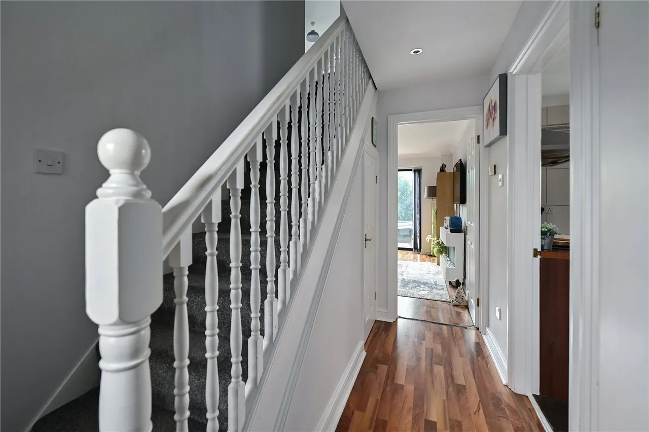 Bridge Mews, Tongham, Farnham, Surrey, GU10 1ER, photo 6