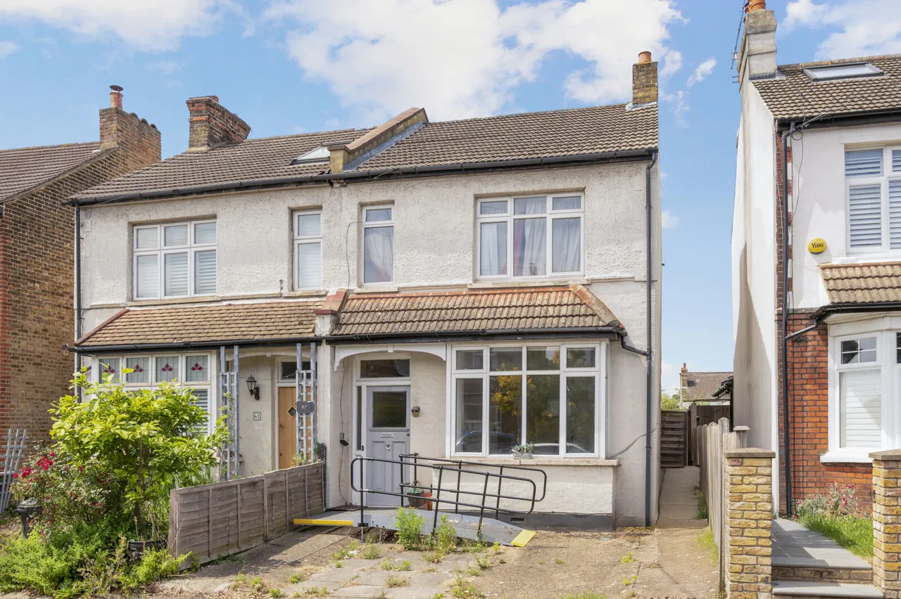 3 bed house for sale, Bond Road, Surbiton, KT6