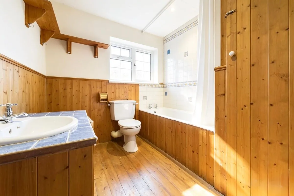 Brentwood Road, Herongate, Brentwood, photo 12