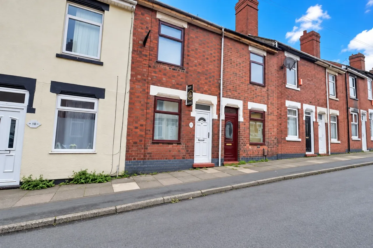 2 bed property for sale, Berdmore Street, Stoke-On-Trent