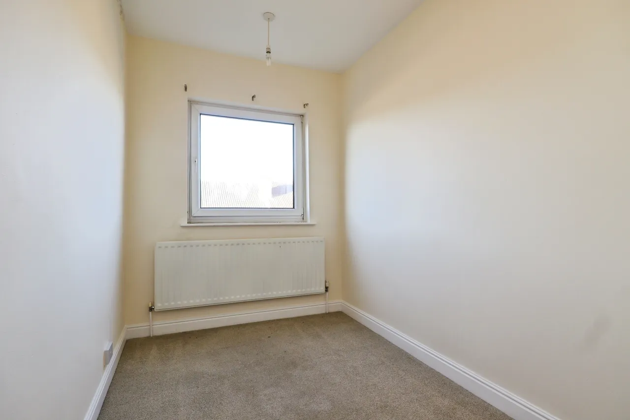 Park View, Leeds, LS25, photo 10