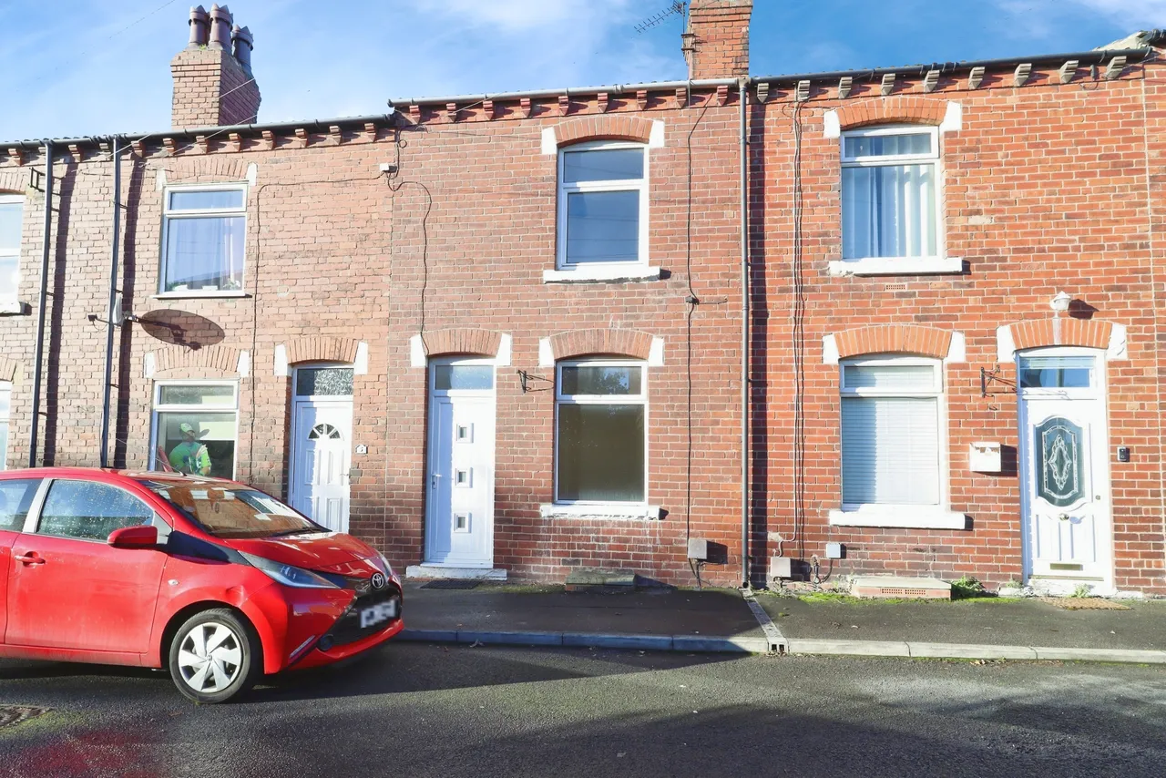 2 bed house for sale, Park View, Leeds, LS25
