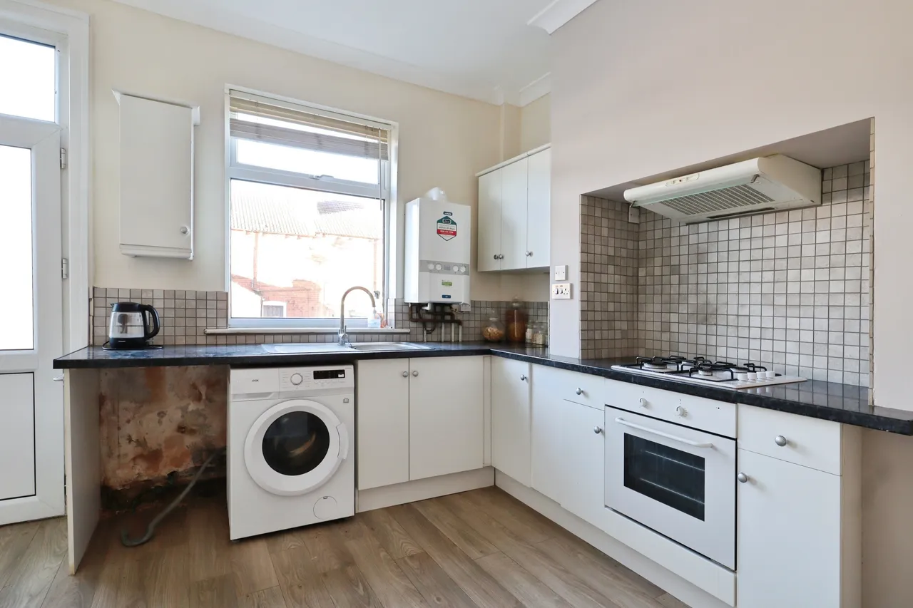 Park View, Leeds, LS25, photo 5
