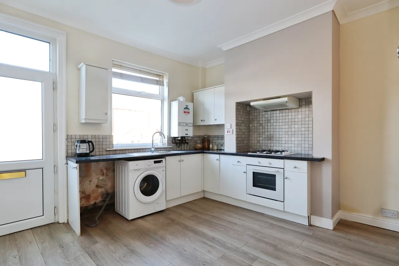 Park View, Leeds, LS25, photo 2