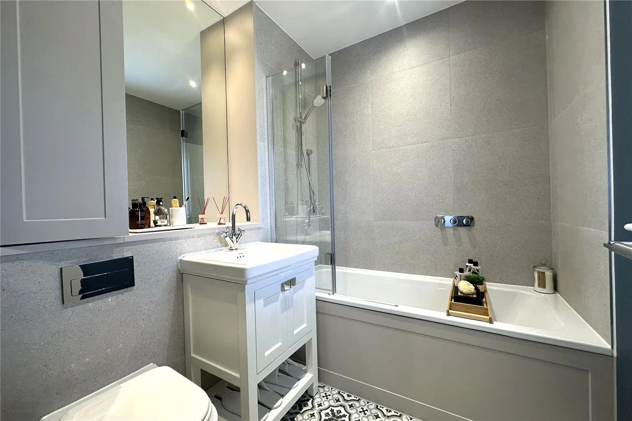 Hartland Village, Ively Road Fleet, Fleet, GU51 3GL, photo 6