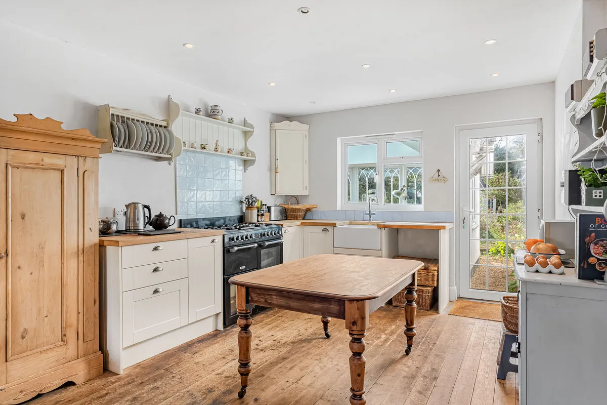 Common Road, North Leigh, photo 31