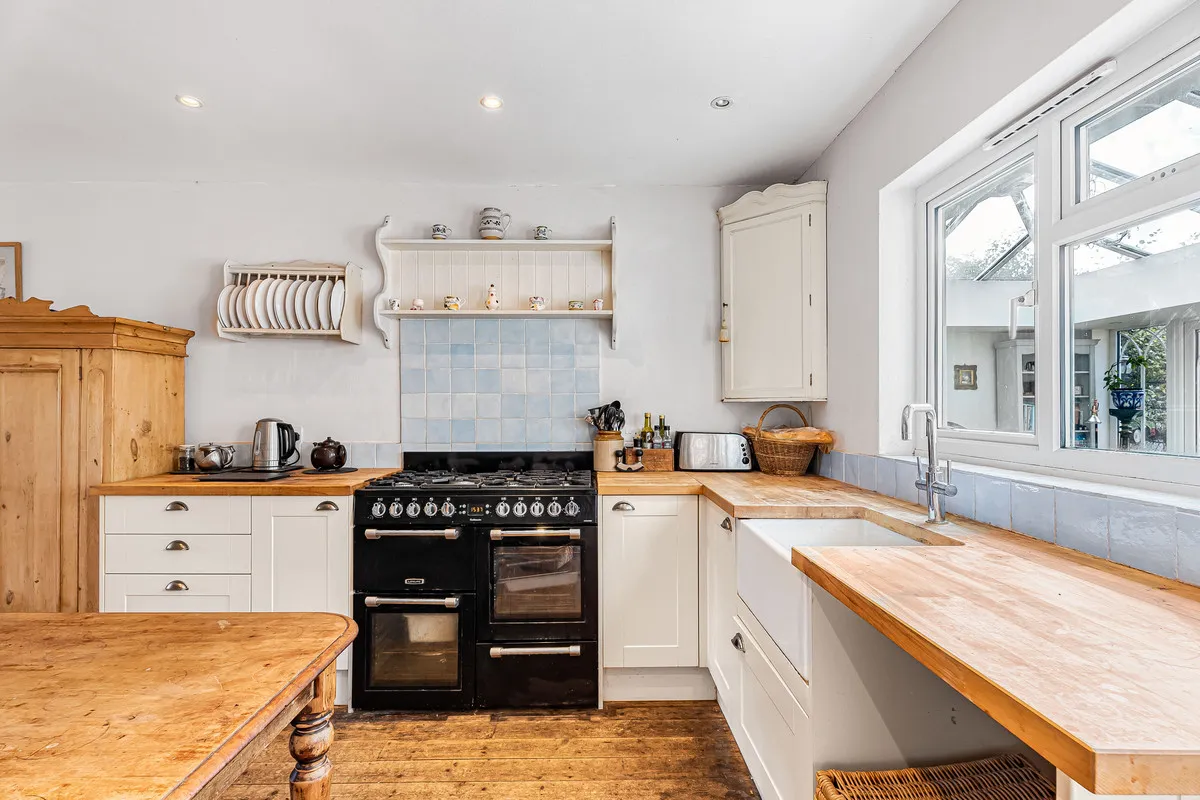 Common Road, North Leigh, photo 32