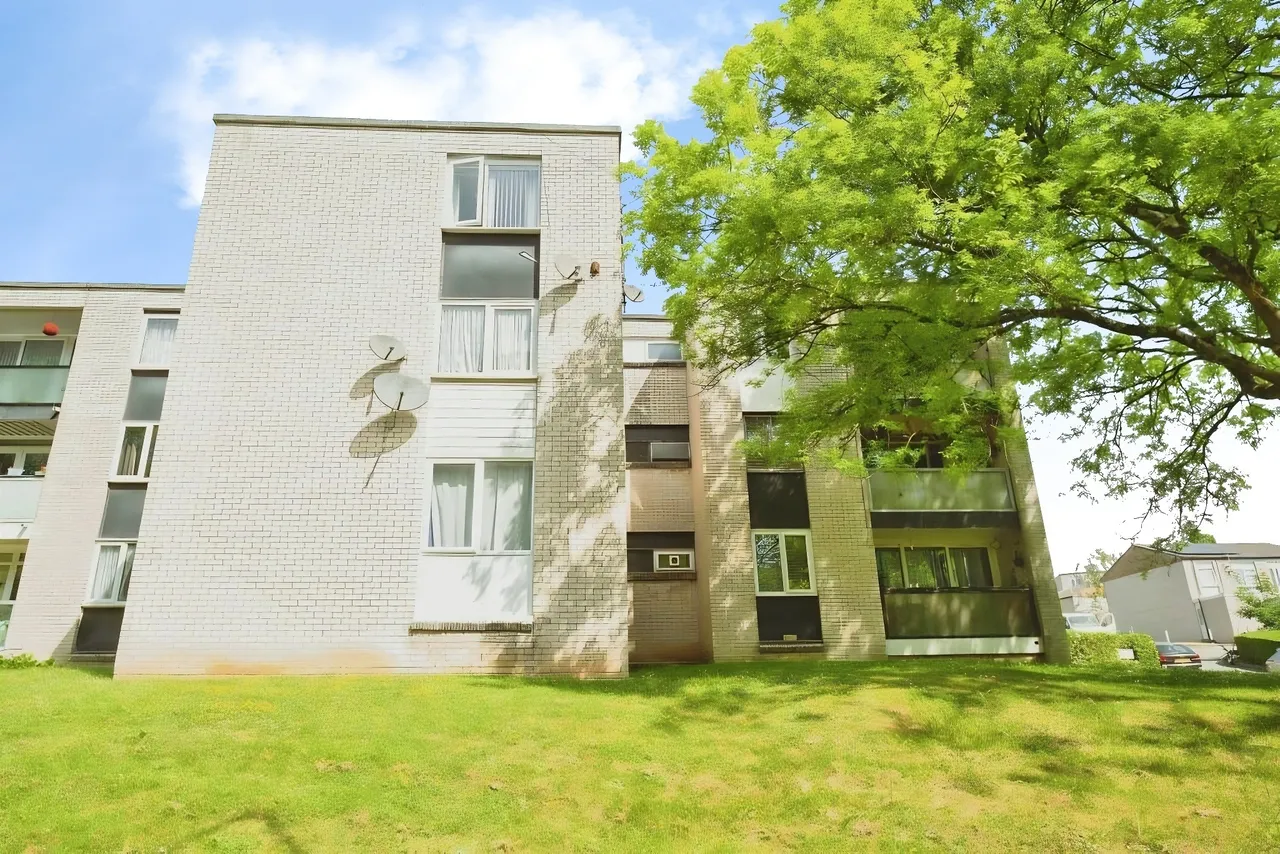 3 bed flat for sale, Awel Mor Cardiff, CF23