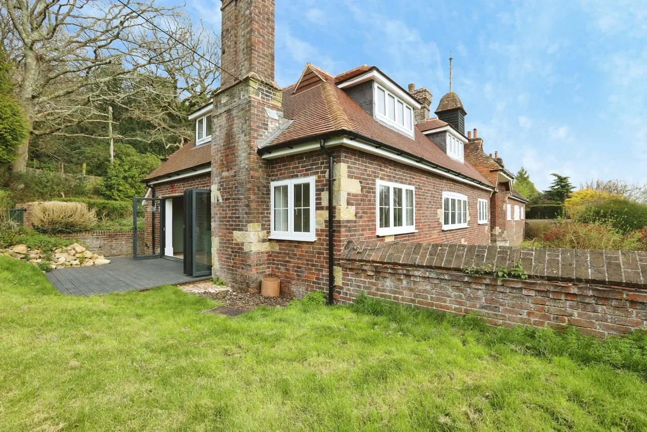 3 bed house for sale, Wadhurst Road, Mark Cross, TN6