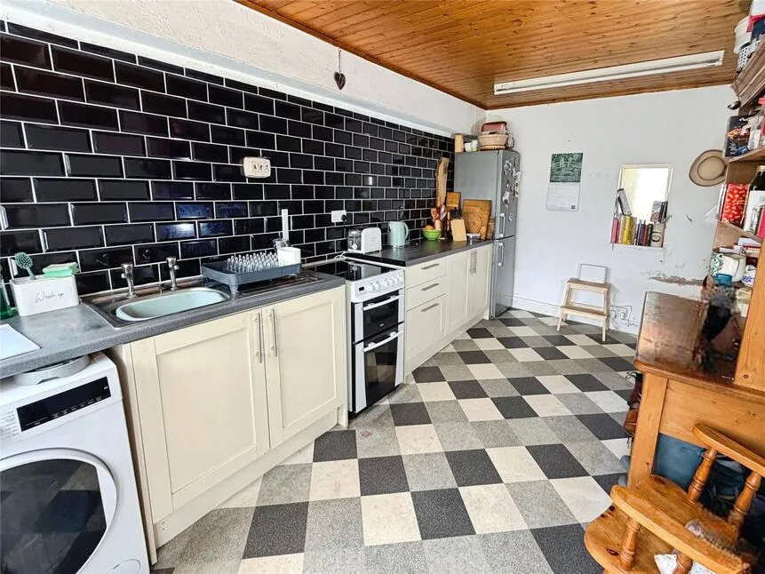Back Row, Cantley, South Yorkshire, DN3, photo 3
