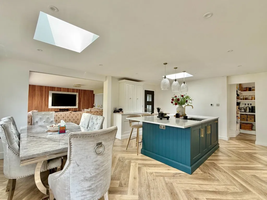 Bardsey ~ Albans Close, LS17, photo 13