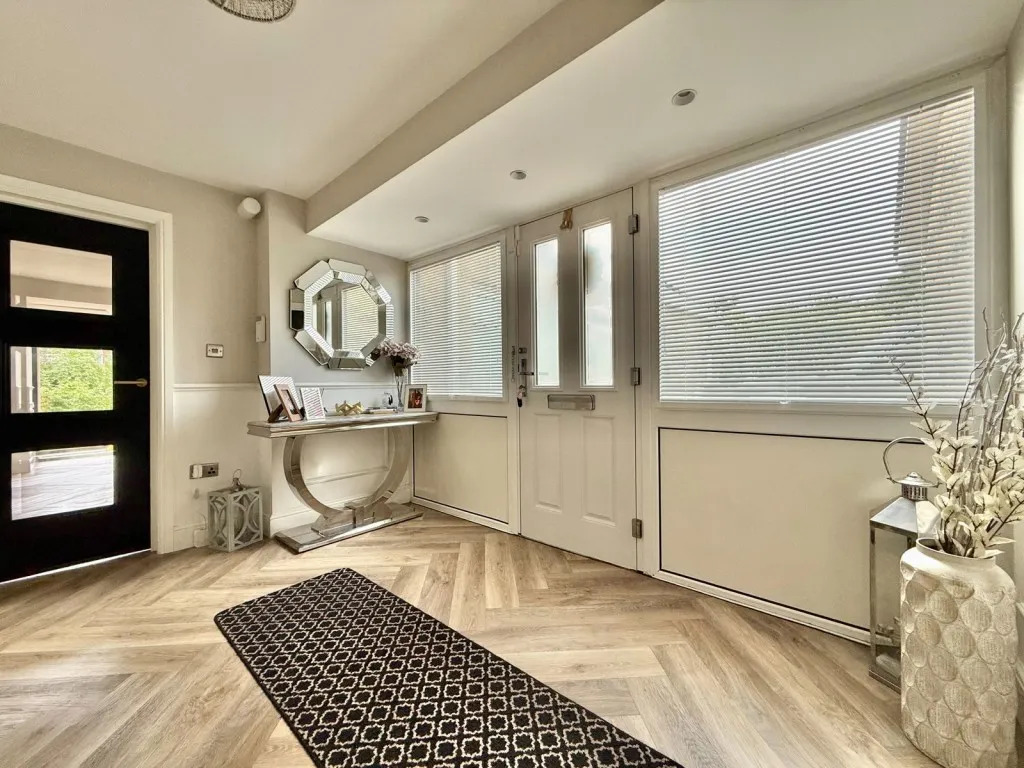 Bardsey ~ Albans Close, LS17, photo 20
