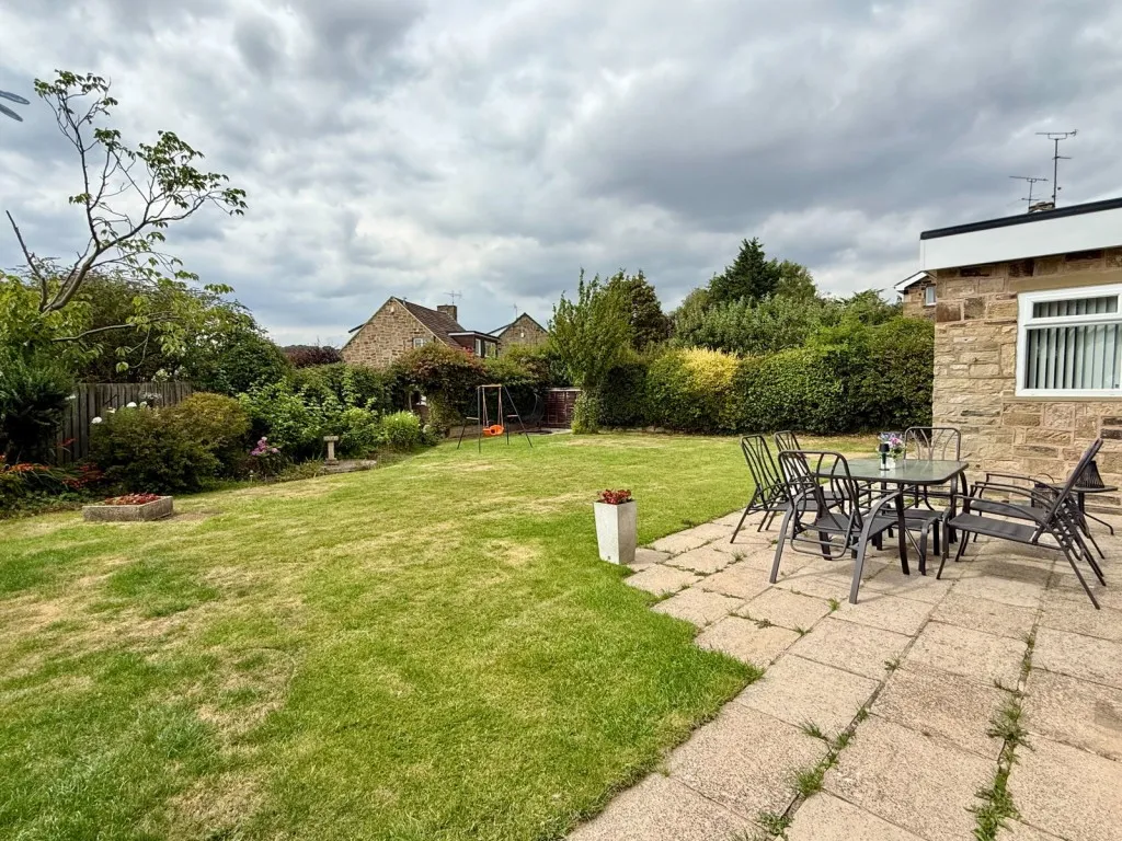 Bardsey ~ Albans Close, LS17, photo 29