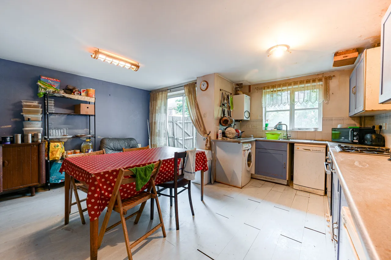 82 Harlinger Street, London, photo 7