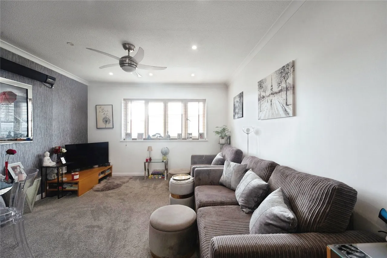 Ley Street, Ilford, IG1, photo 3