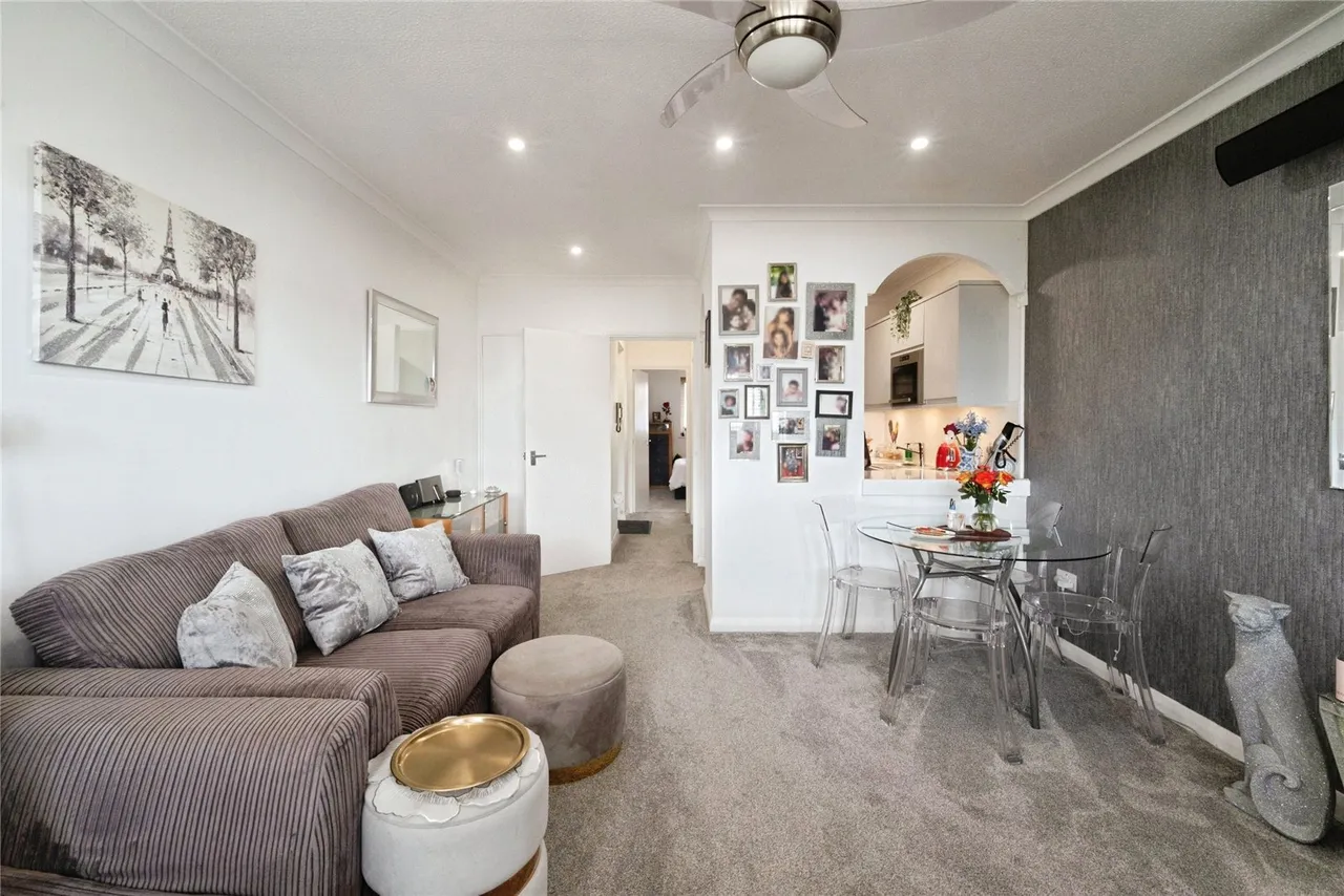 Ley Street, Ilford, IG1, photo 5