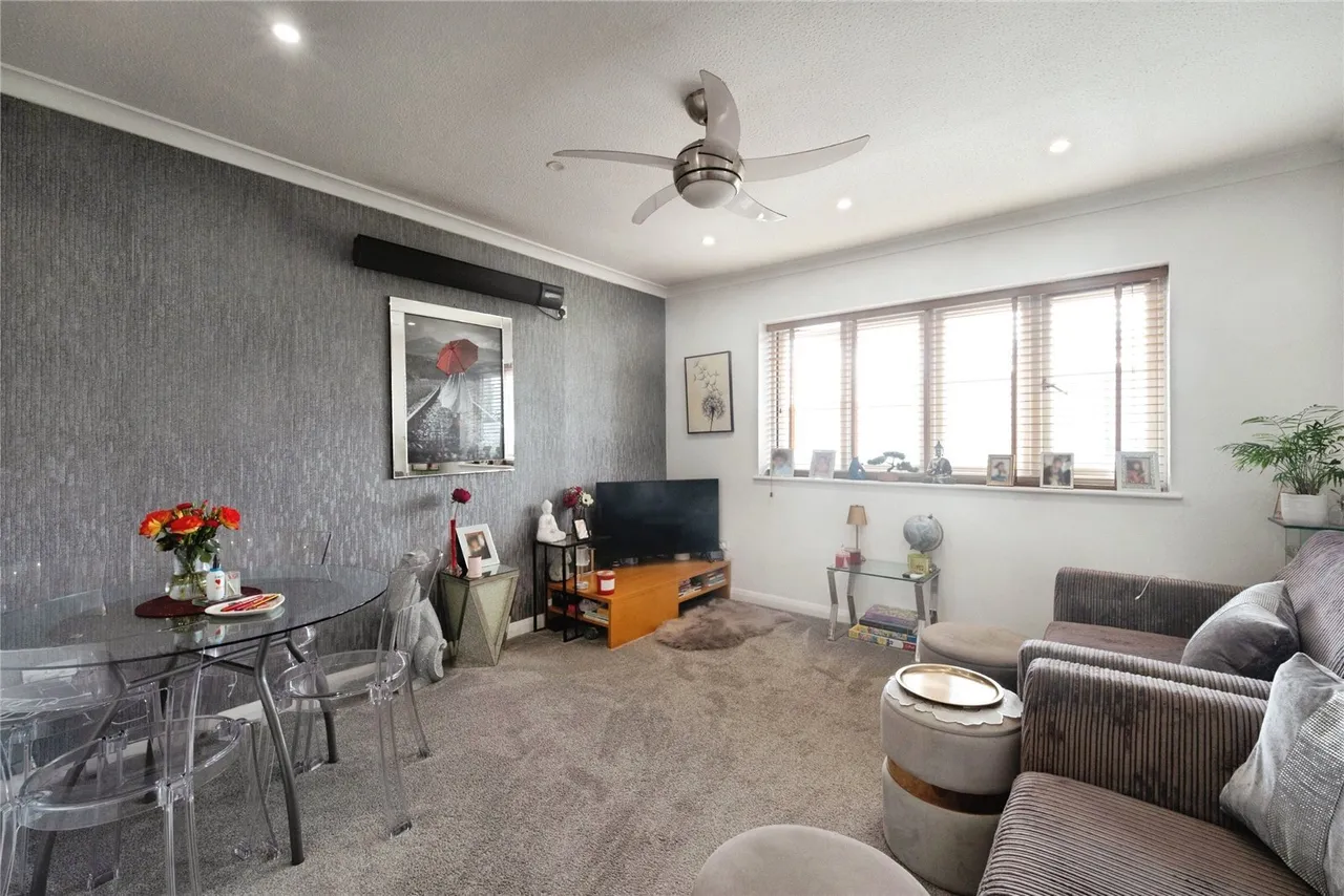 Ley Street, Ilford, IG1, photo 2