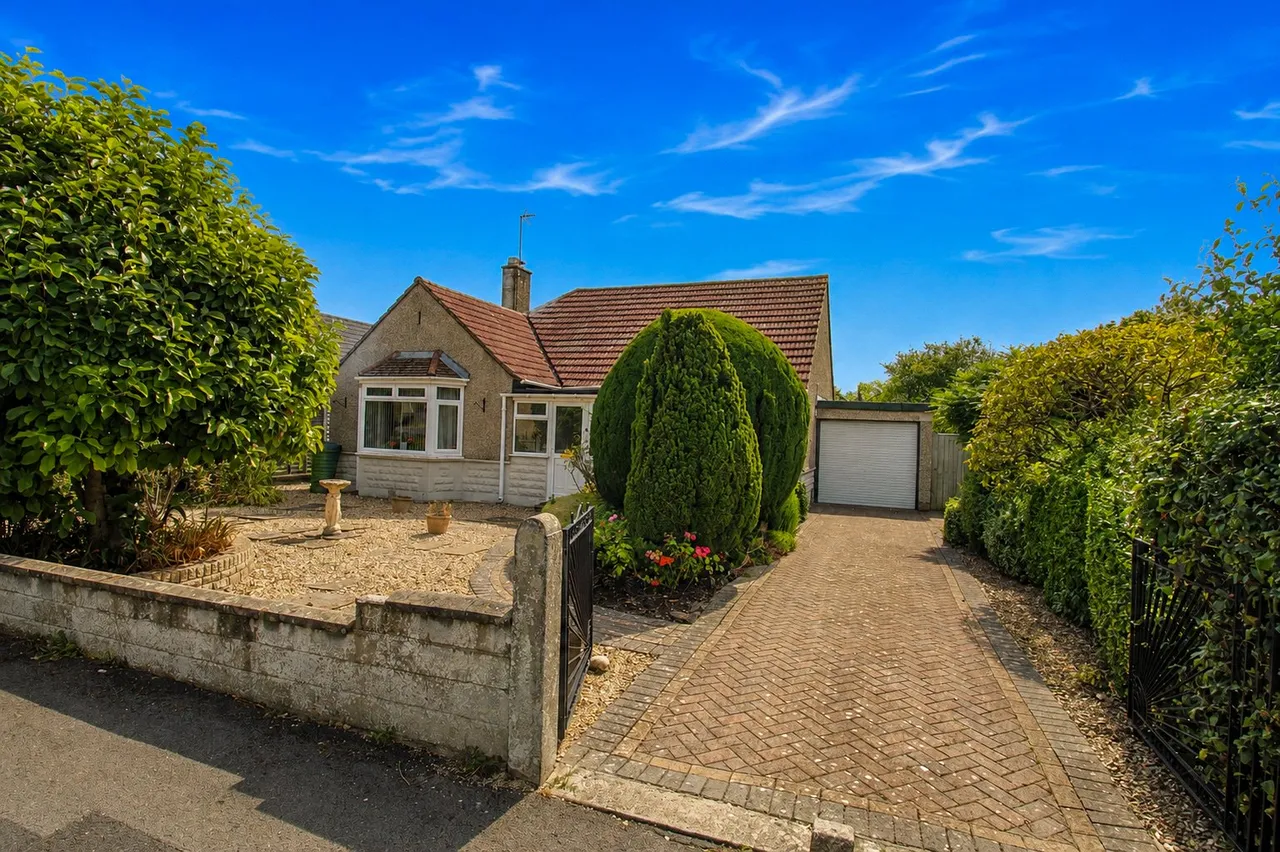 2 bed house for sale, Trowbridge, Wiltshire