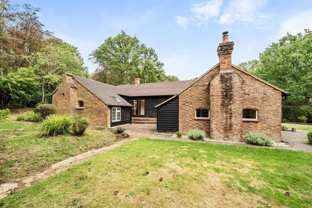 Brick Kiln Common, Wisborough Green, RH14, photo 23