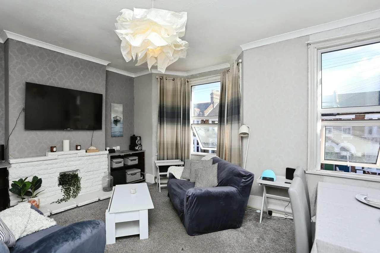 Farley Road, London, SE6, photo 2