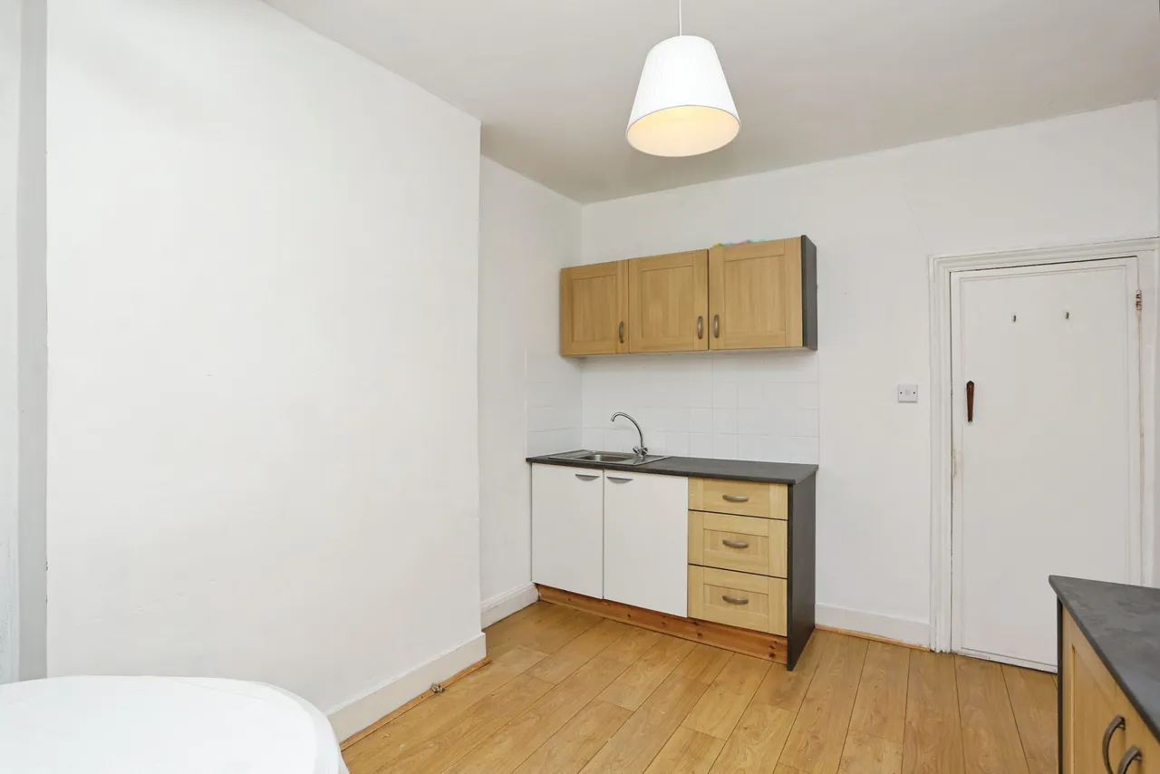 Farley Road, London, SE6, photo 9